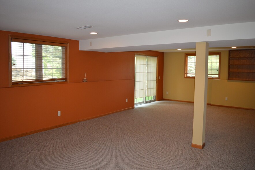 Building Photo - 4734 Bergamot Way