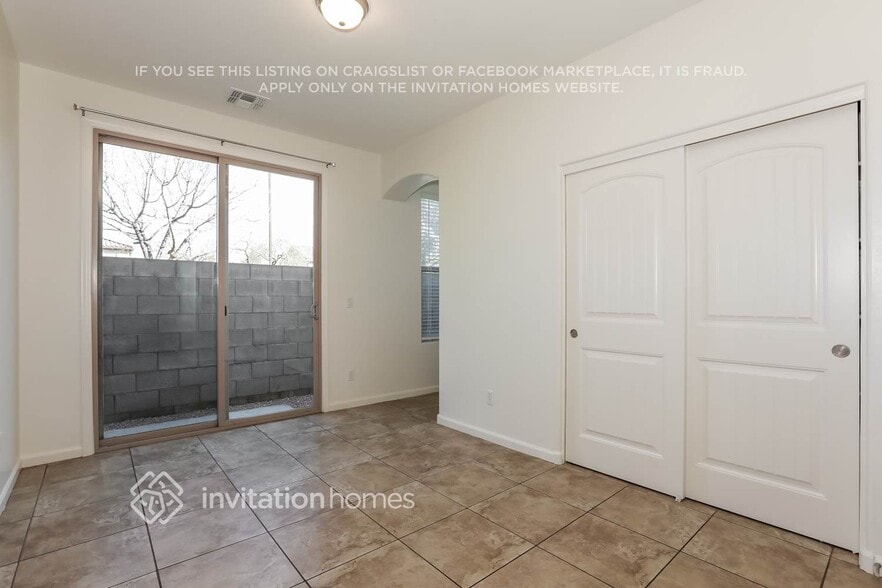 Building Photo - 1447 S Ponderosa Dr