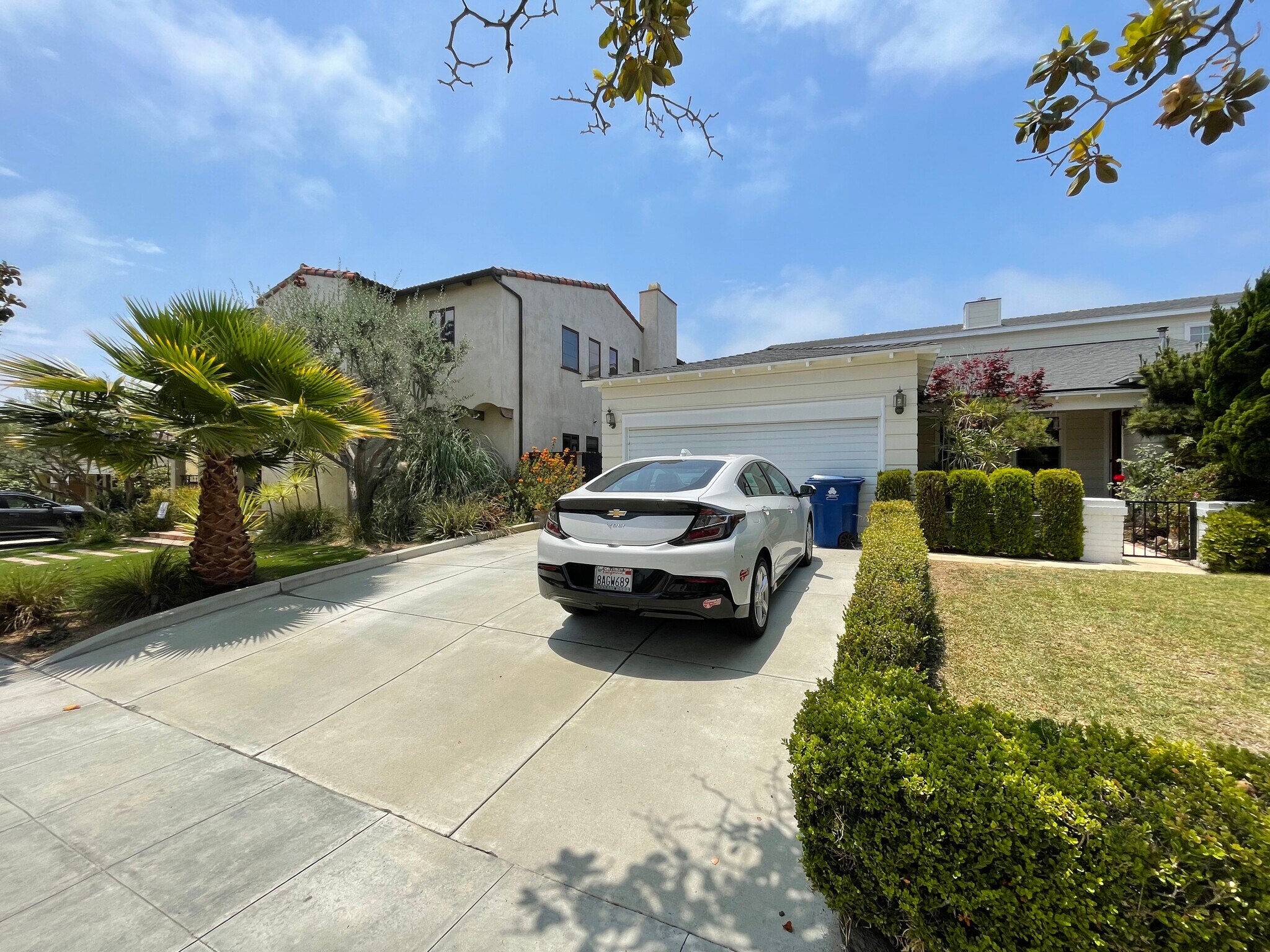 Aprtment is on the left side of the main house - 8119 Loyola Blvd
