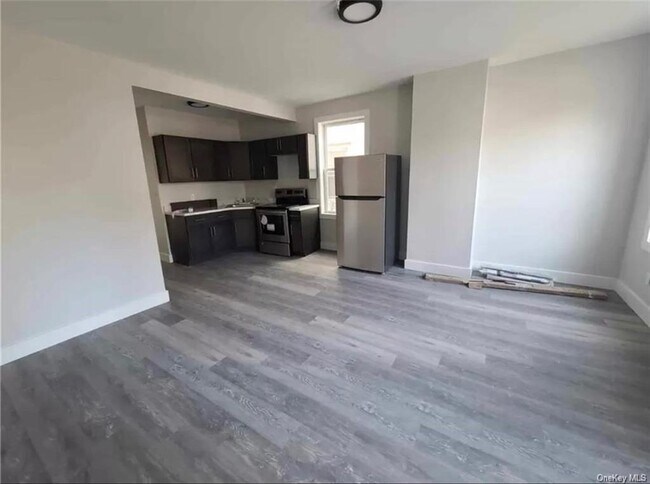 Building Photo - 29 Hooker Ave