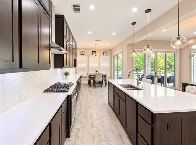 Building Photo - 6504 Trissino Dr