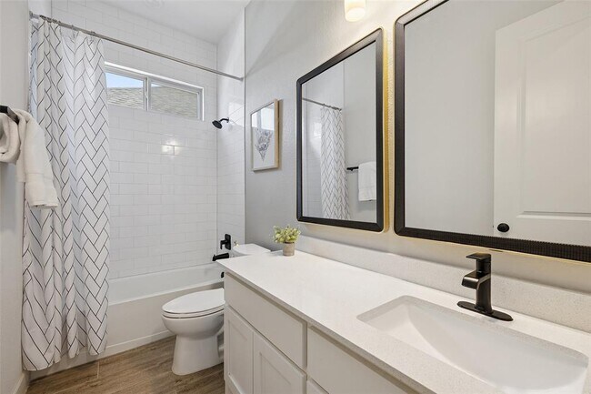 Building Photo - 6908 Empresa Dr