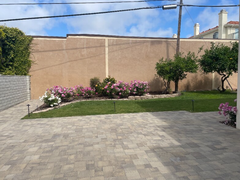 Building Photo - 20360 Anza Ave