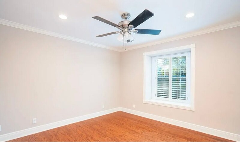 Building Photo - 2022 Elmwood Dr
