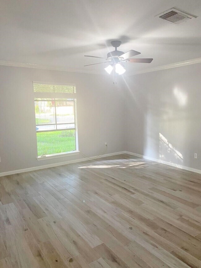 Building Photo - 2338 Brookdale Dr