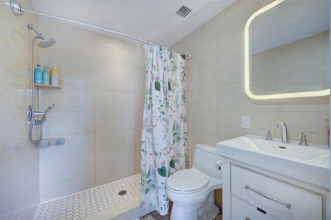 Building Photo - 3038 N Federal Hwy