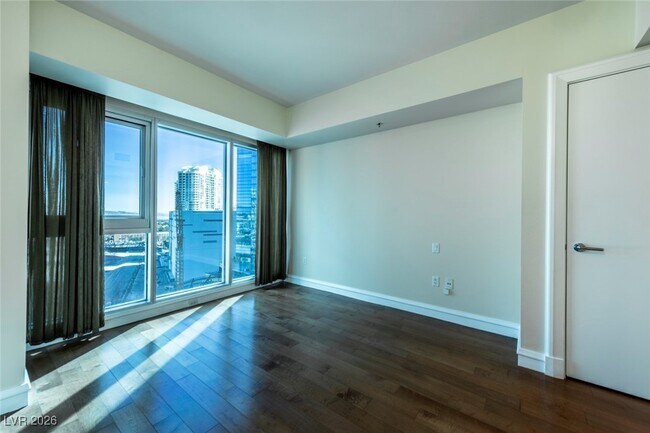 Building Photo - 2700 S Las Vegas Blvd