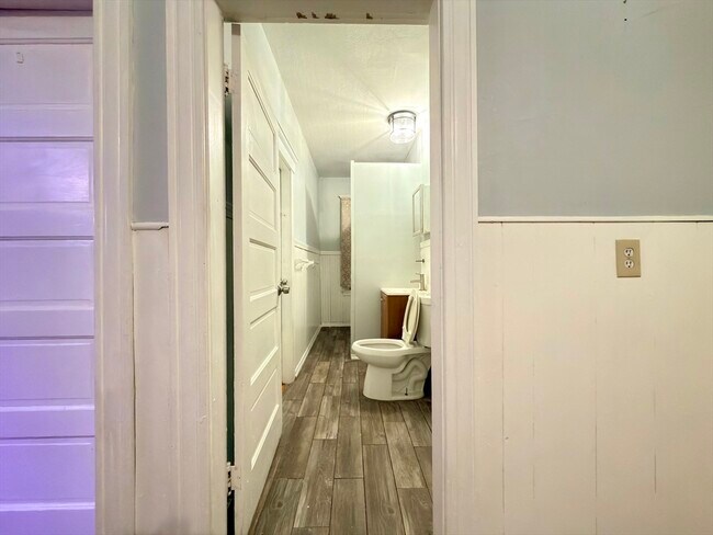 Building Photo - 90 Vernon St