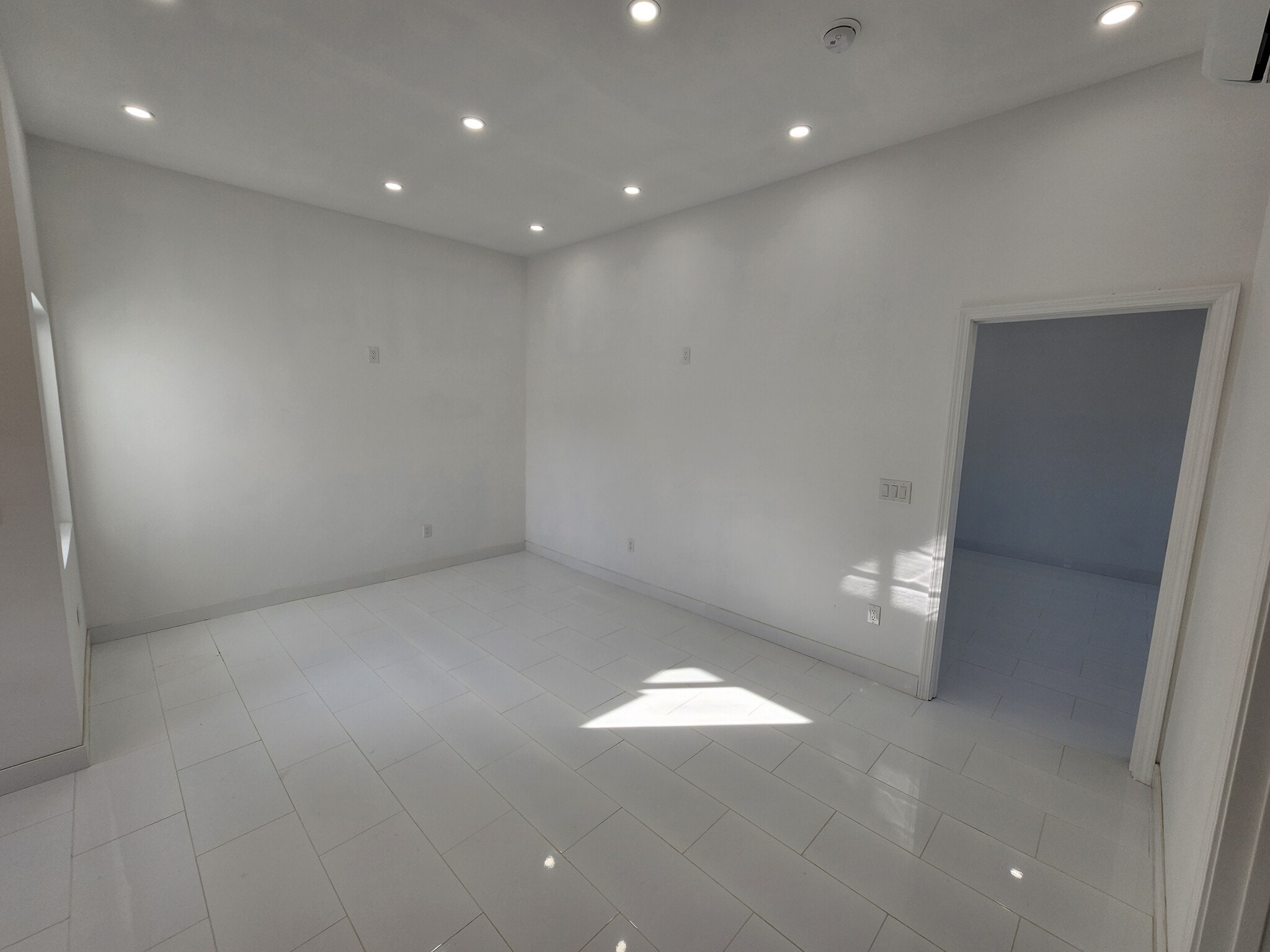 Building Photo - 10343 Penrose St