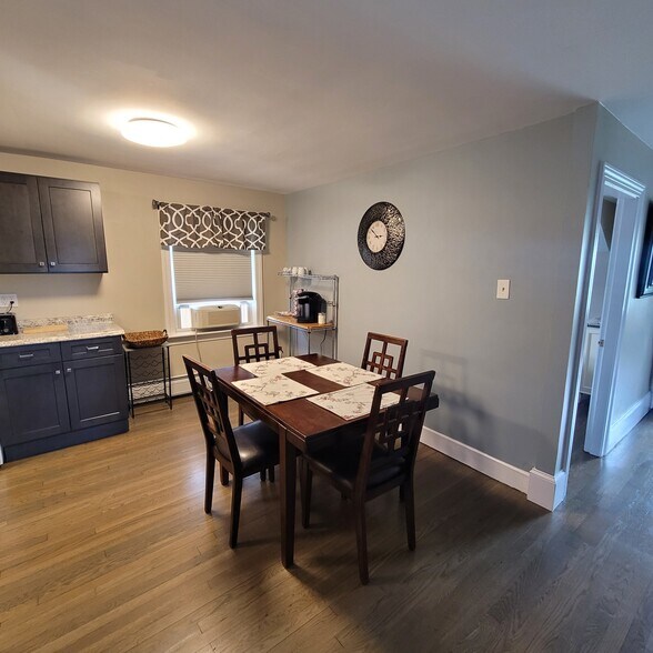 Eat in kitchen - 1235 Gardners Neck Rd