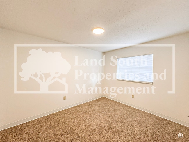 Building Photo - 518 W Belmar St