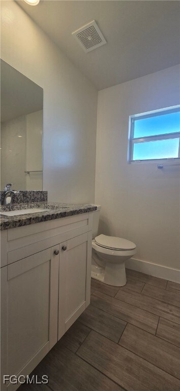 Building Photo - 910 SW 7th Ct