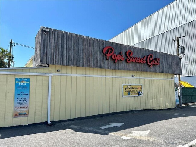 Building Photo - 210 Albee Rd W