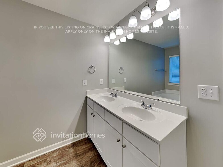 Building Photo - 1390 Ethans Way