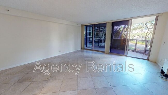 Building Photo - 425 South St