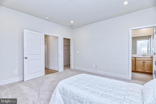 Building Photo - 120 Checkerspot Wy