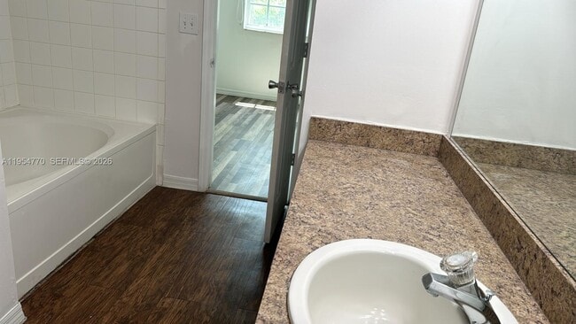 Building Photo - 160 SW 117th Terrace