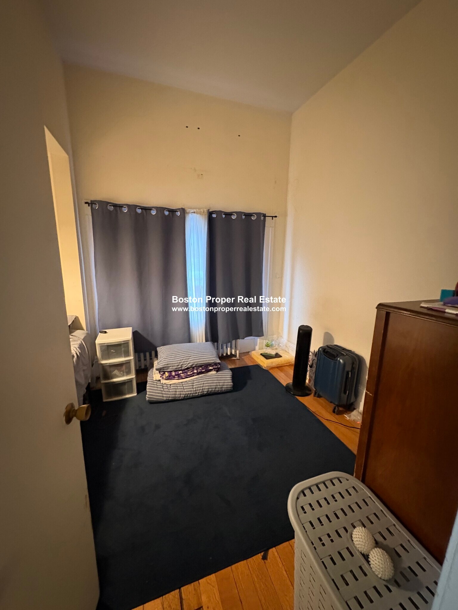 Building Photo - 583 Beacon St