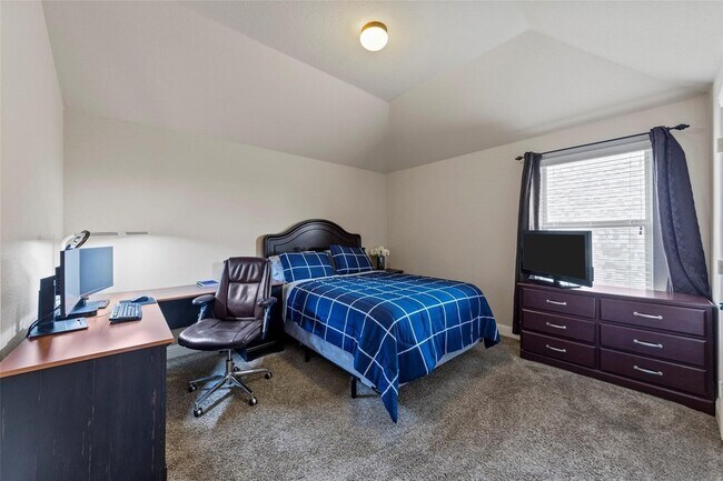 Building Photo - 10637 Musketball Pl