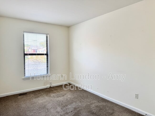 Building Photo - 4159 McPherson Ave