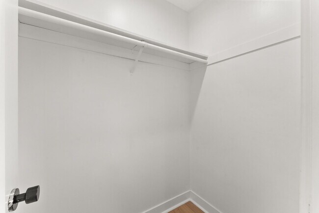 Building Photo - 2552 B St