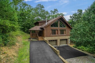 Building Photo - Move In Ready!!