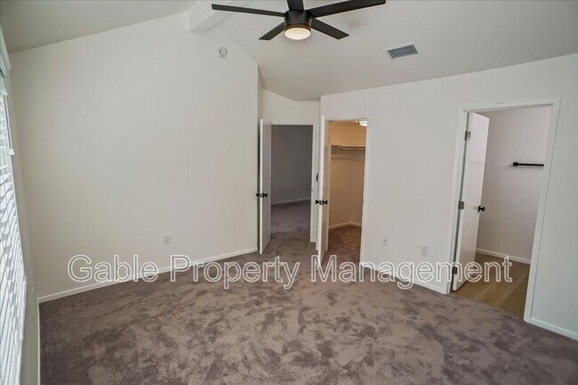 Building Photo - 26941 Rainbow Glen Dr