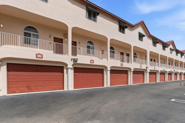 Building Photo - 2445 NE 14th St