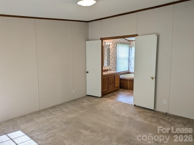 Building Photo - 338 Weathers Creek Rd