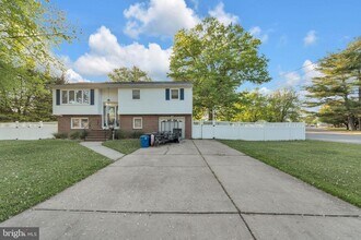 Building Photo - 91 2nd St