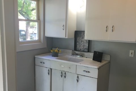 Bright Kitchen with side door - 605 W 8th St