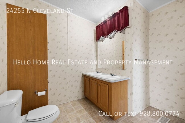 Building Photo - 24255 N Cleveland St