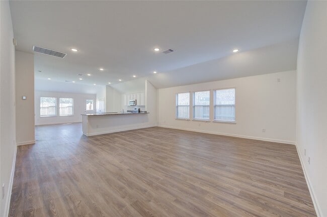 Building Photo - 5419 Tourmaline Wy