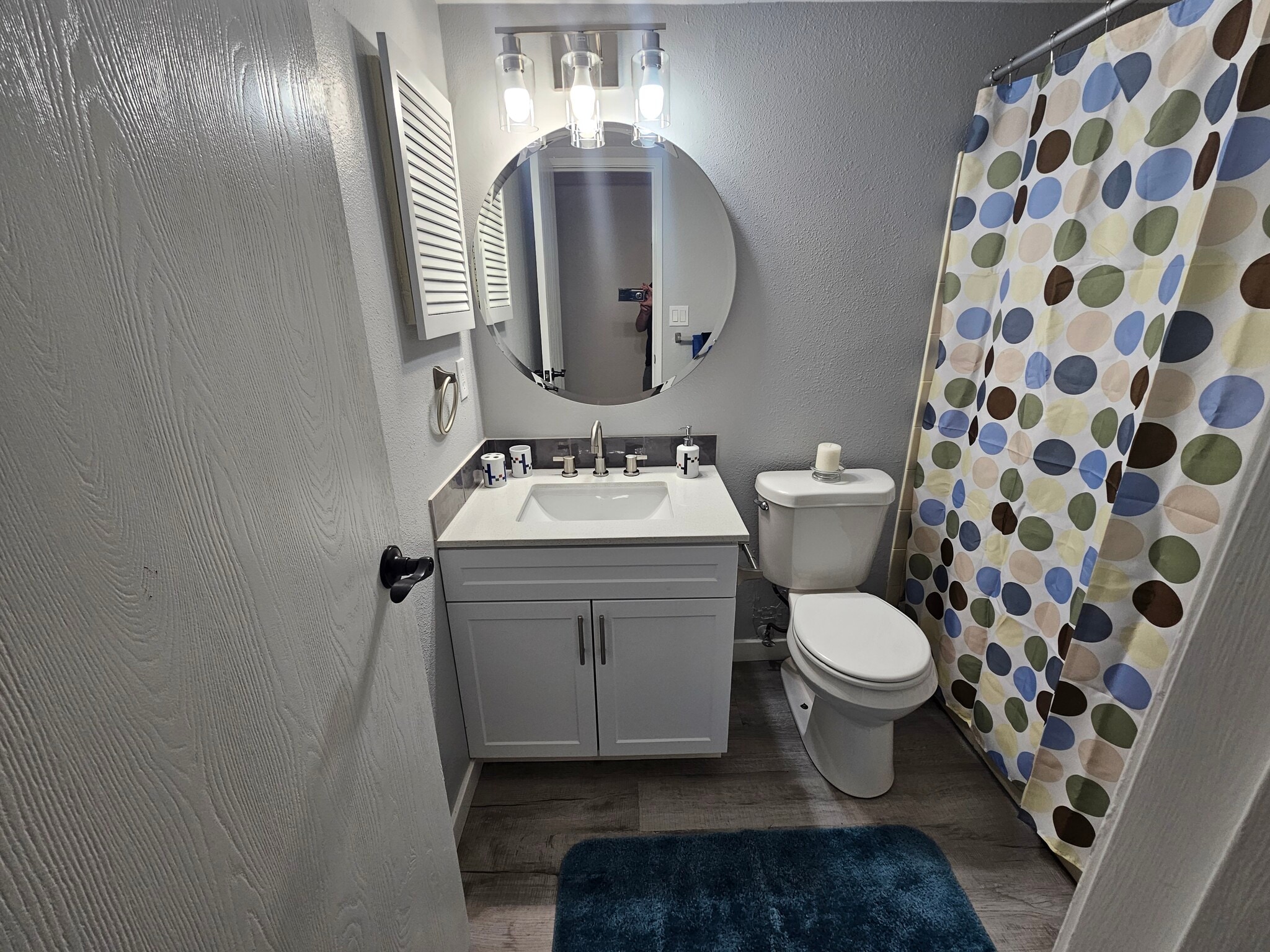 Building Photo - 8555 Fairmount Dr