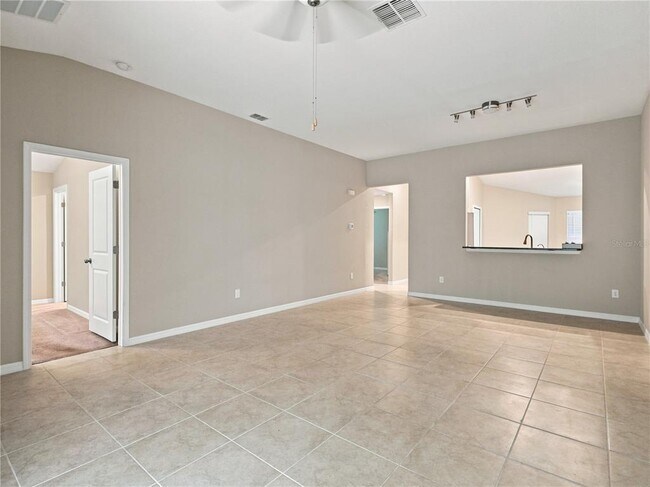 Building Photo - 13432 Crest Lake Dr