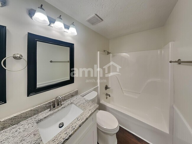 Building Photo - 2219 Brick Way