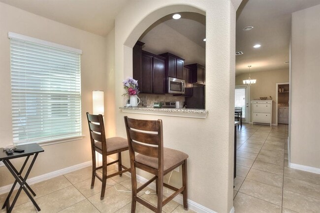 Building Photo - 404 Craters of the Moon Blvd