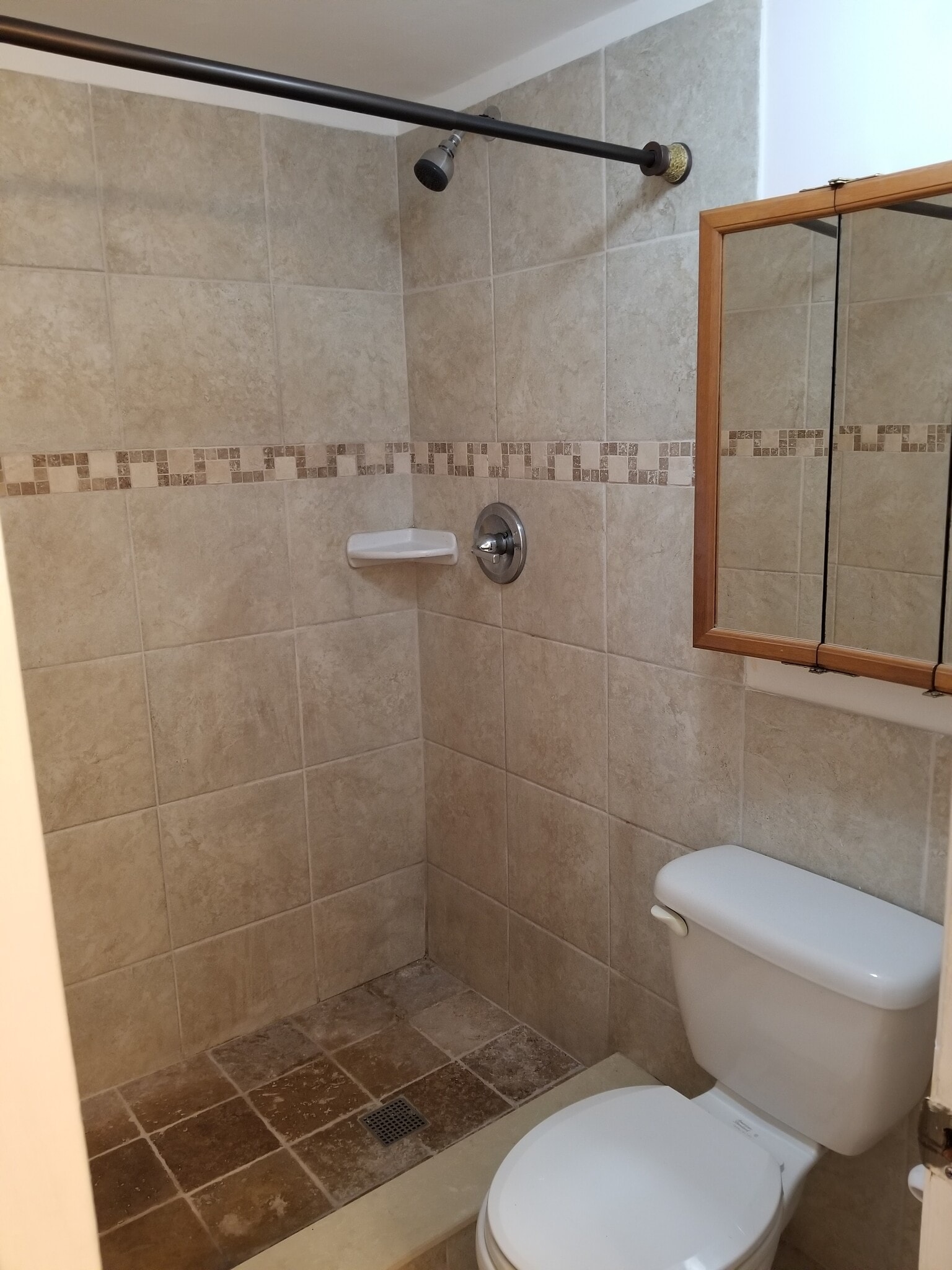 Building Photo - 430 Commodore Dr