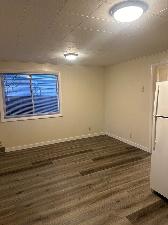 Dining Room - 231 NE 10th St