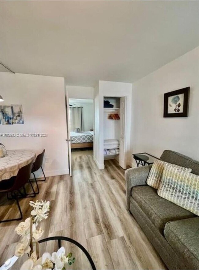 Building Photo - 7904 West Dr