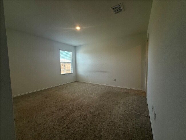 Building Photo - 330 Ashbrook Wy