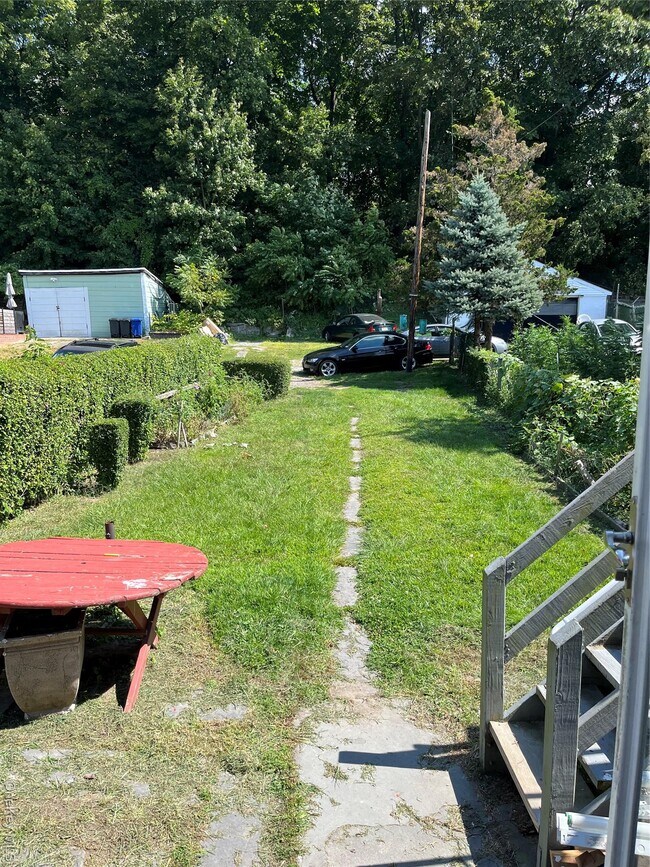 Building Photo - 191 N Hamilton St