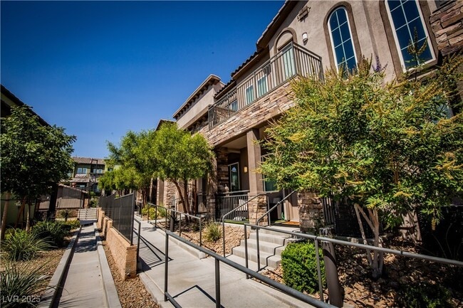 Building Photo - 10557 Ridge Glow Ave