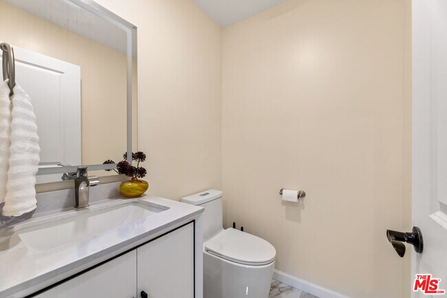 Building Photo - 6111 Monero Dr