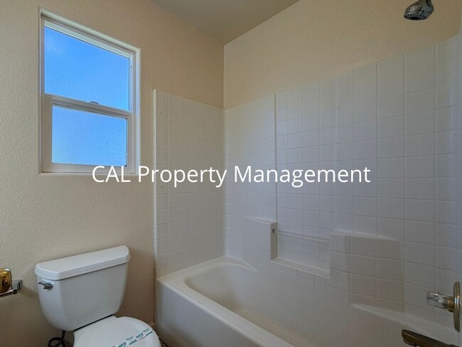 Building Photo - 1159 Cobblestone St