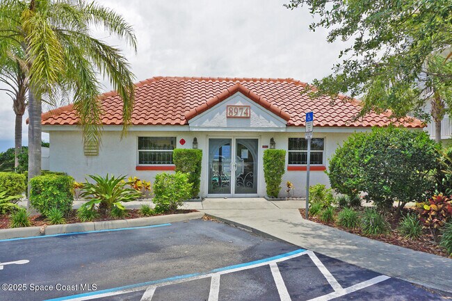 Building Photo - 8922 Laguna Ln