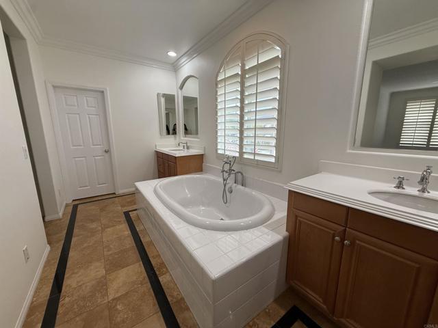 Building Photo - 1472 Canoe Creek Way