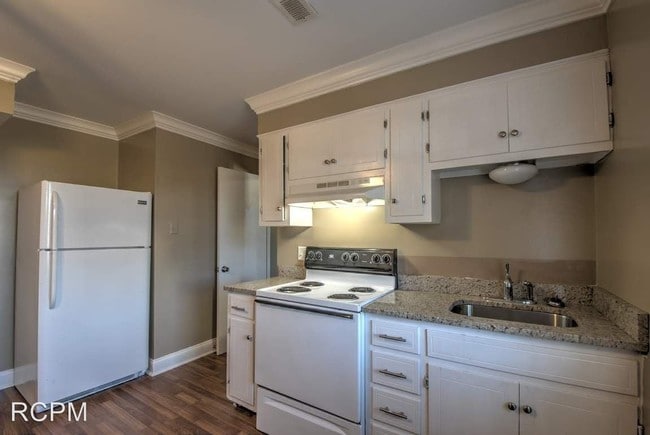 Building Photo - 1601 2nd Way NE