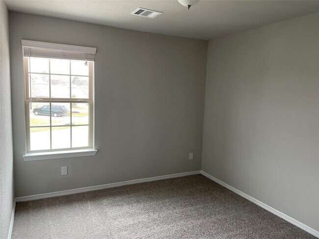 Building Photo - 838 Wembley Wood Wy