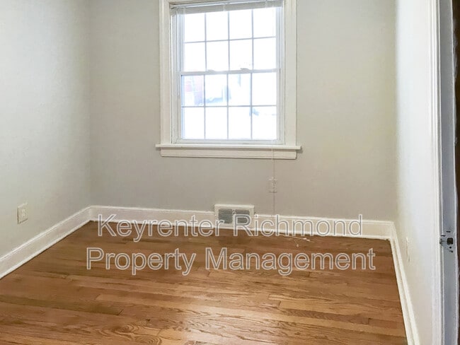 Building Photo - 7418 Wentworth Ave